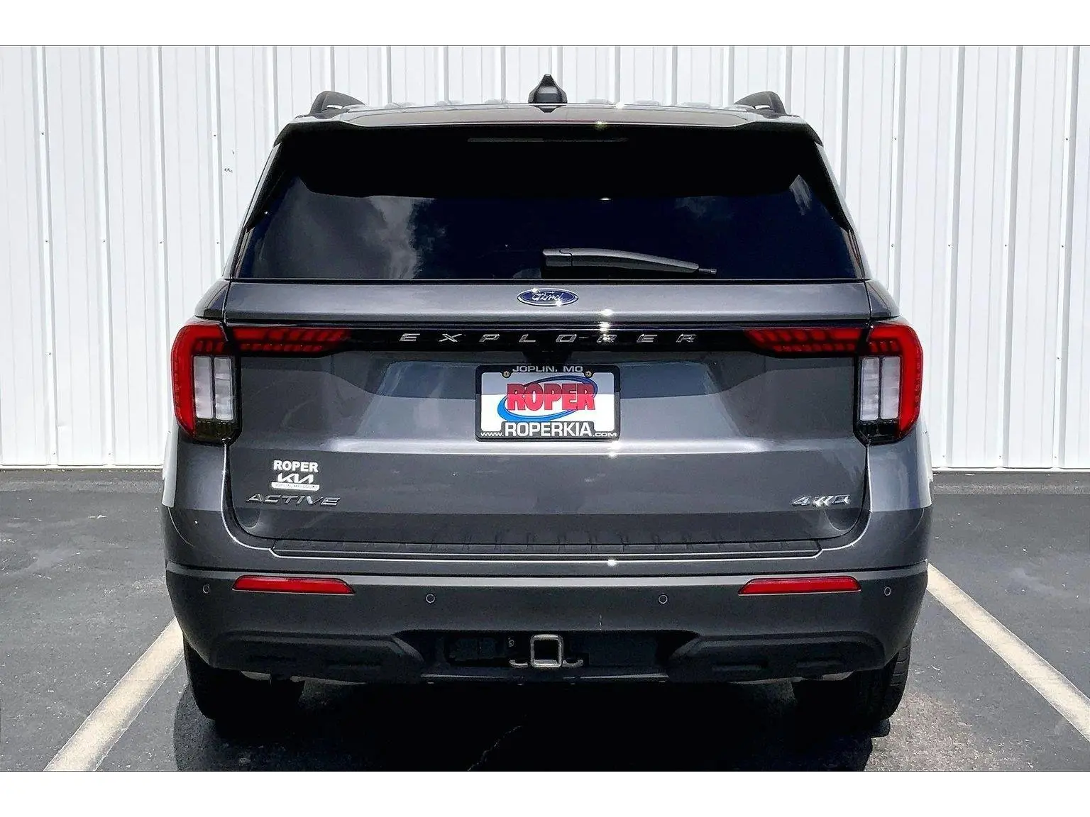 2026 Ford Explorer Active 4WD photo 4