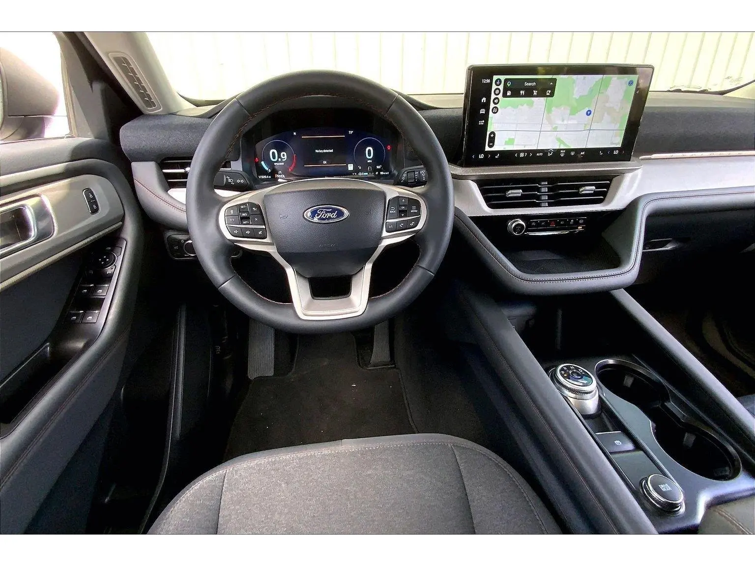 2026 Ford Explorer Active 4WD photo 5