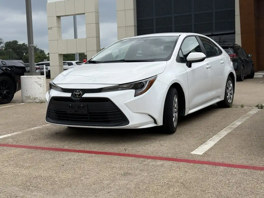 2024 Toyota Corolla LE CVT's photo