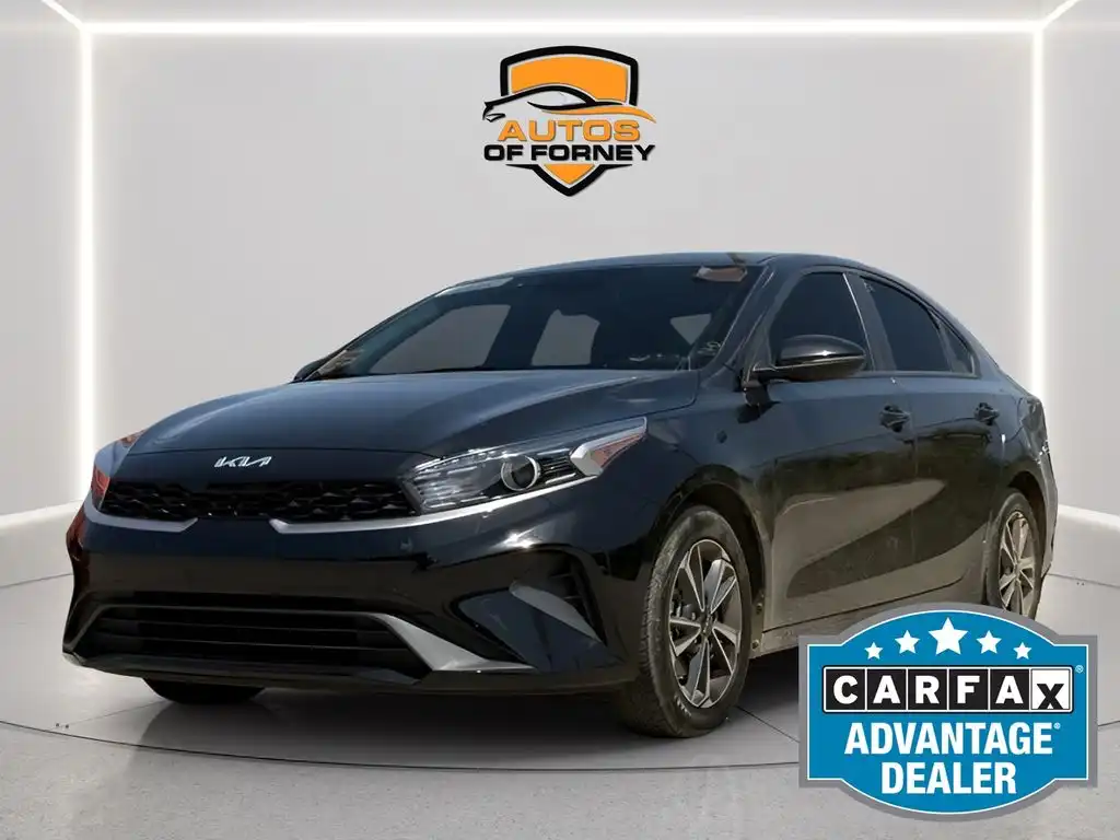 2023 Kia Forte LXS AT's photo