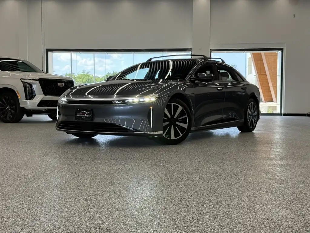 2024 Lucid Air Touring's photo