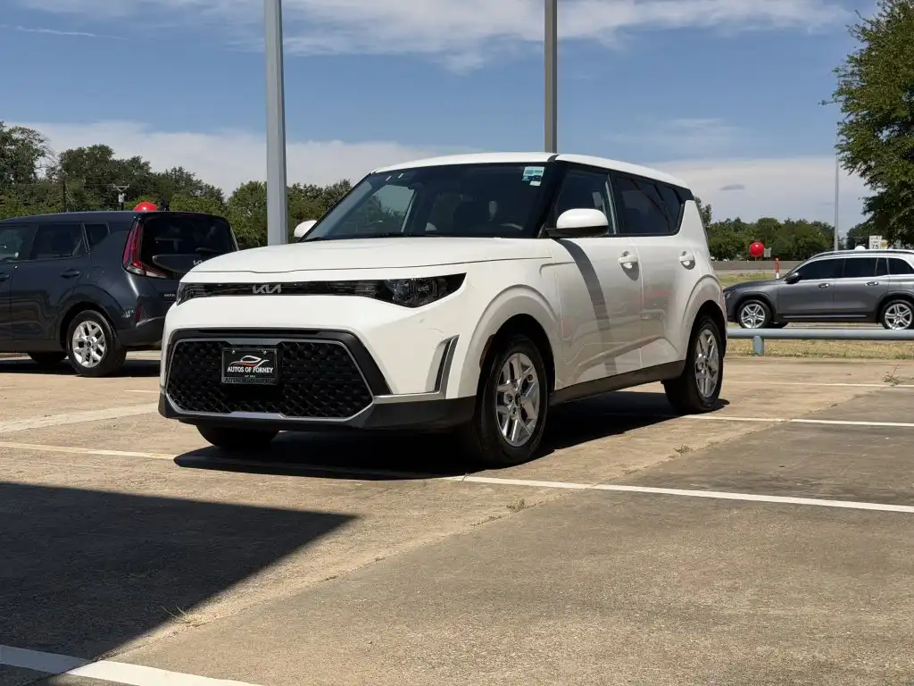2025 Kia Soul 2.0 LX IVT's photo