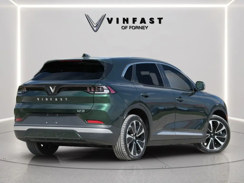 2023 VinFast VF 8 VF 8 Enhanced Range photo 3