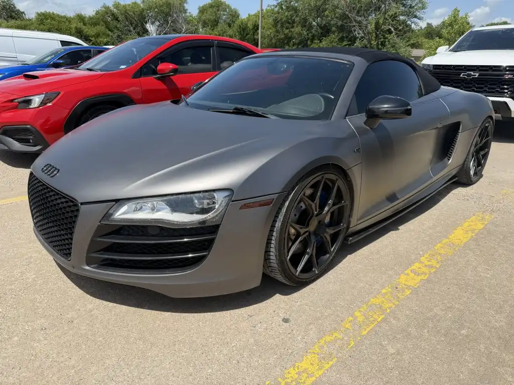 2011 Audi R8 5.2 Spyder quattro R tronic's photo