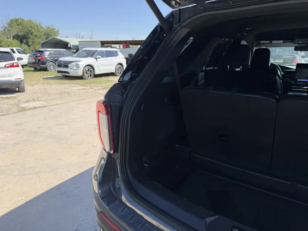 2020 Ford Explorer ST 4WD photo 3