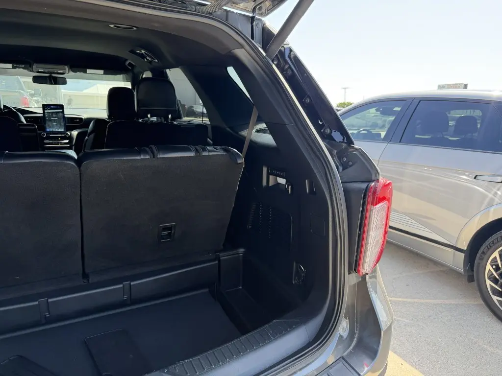 2020 Ford Explorer ST 4WD photo 4
