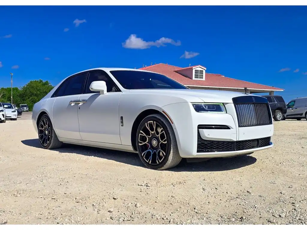 2022 Rolls-Royce Ghost Base's photo