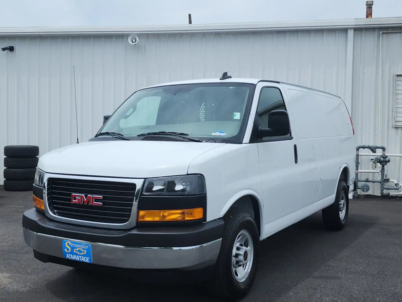 2025 GMC Savana 2500's photo