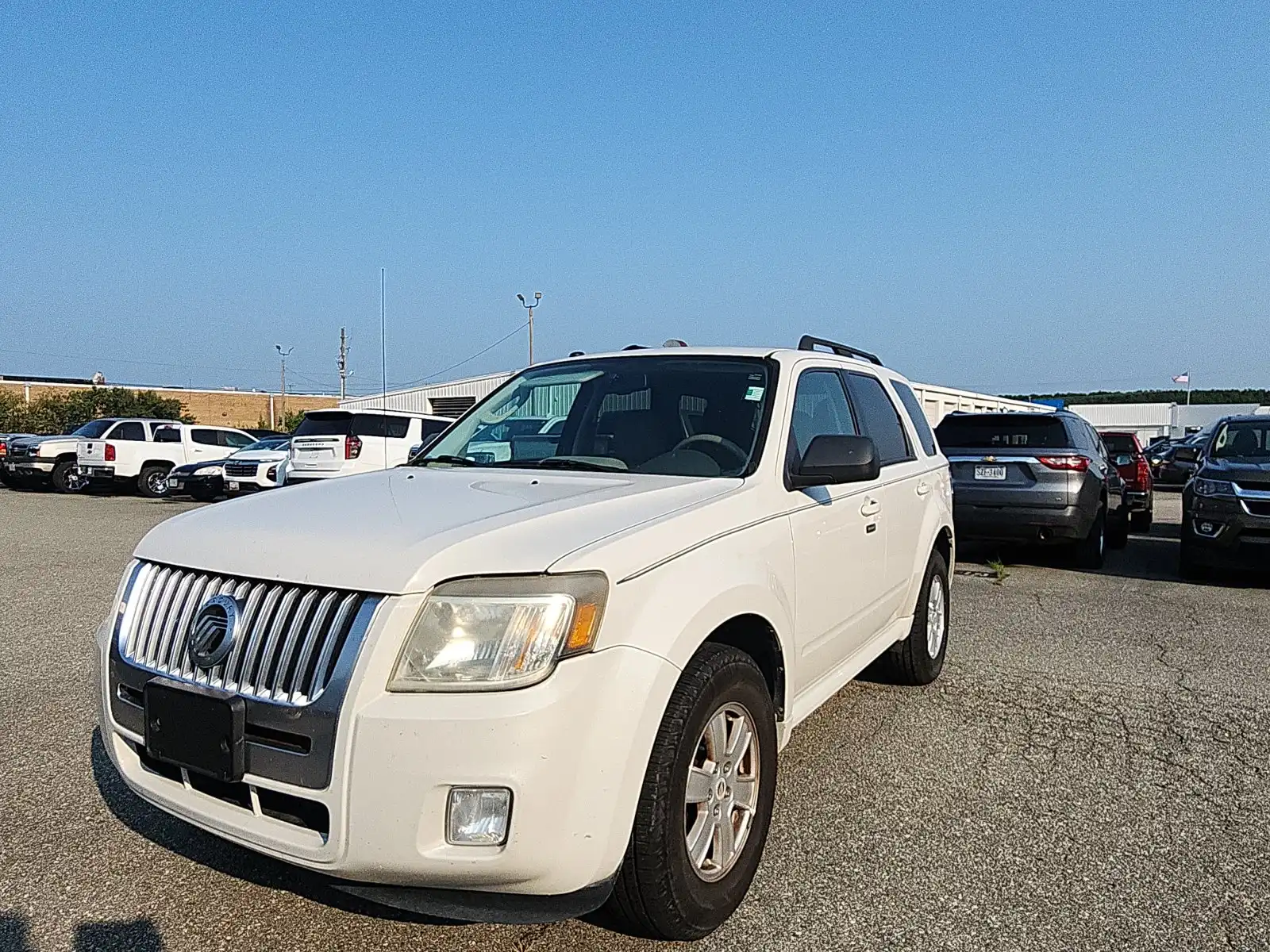 2010 Mercury Mariner I4 FWD's photo