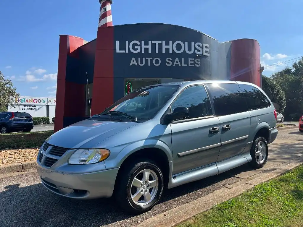 2005 Dodge Grand Caravan SE's photo
