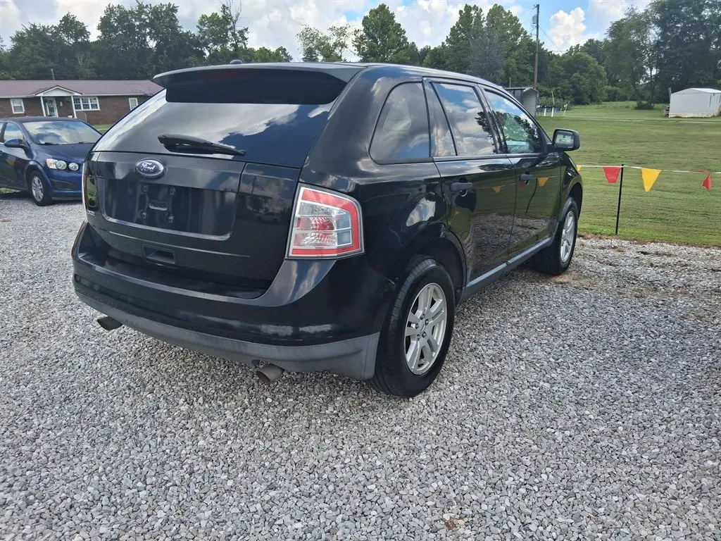 2008 Ford Edge SE photo 4