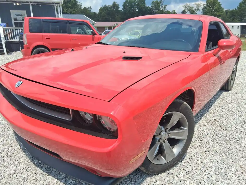 2010 Dodge Challenger SE's photo