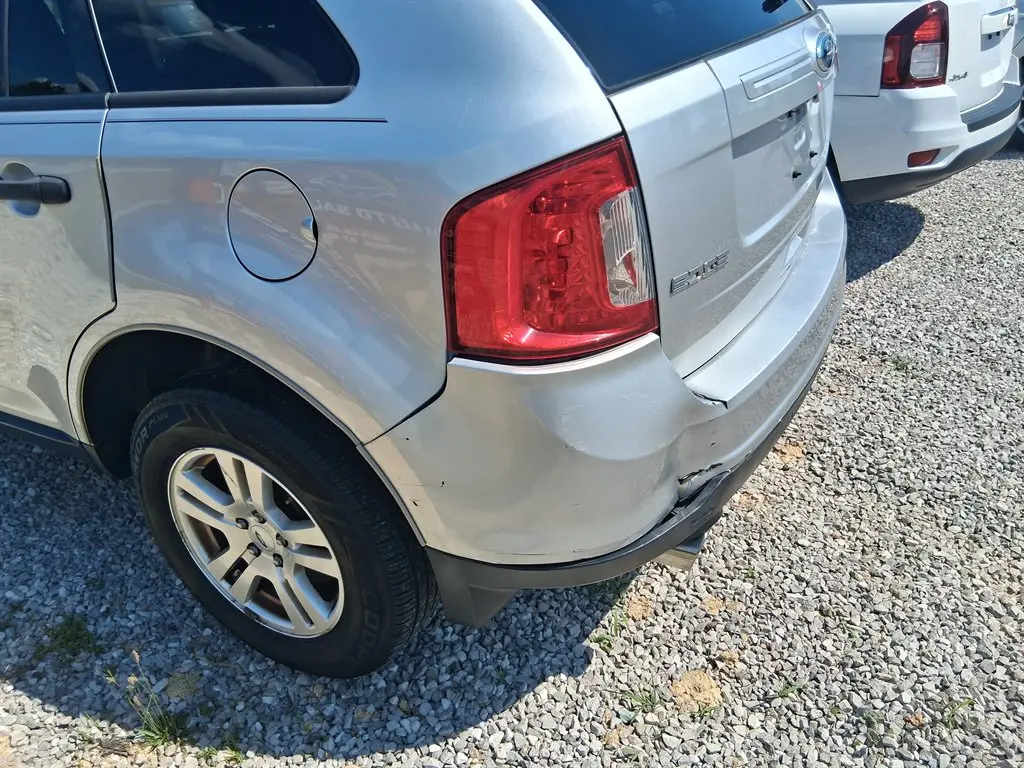 2012 Ford Edge SE photo 5
