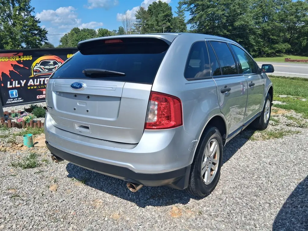 2012 Ford Edge SE photo 3