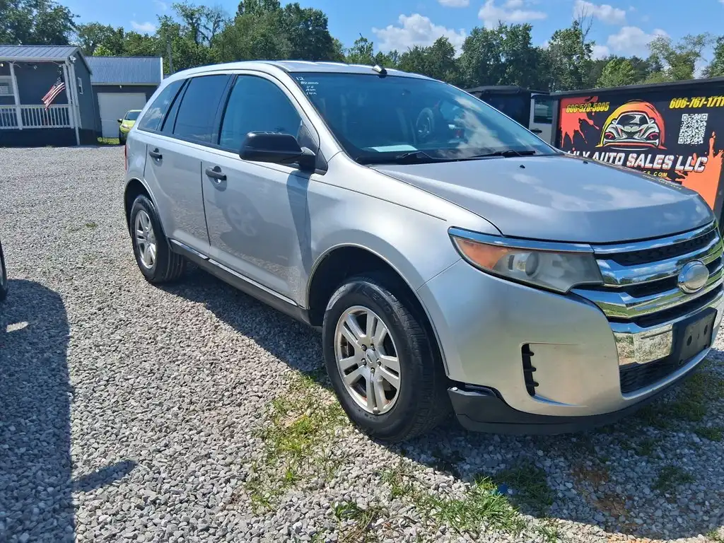 2012 Ford Edge SE's photo