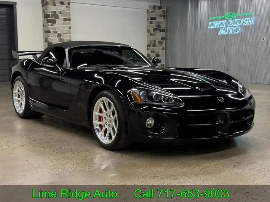 2005 Dodge Viper SRT-10's photo