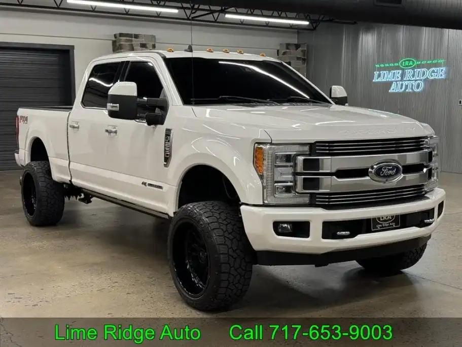 2019 Ford F-250 Limited 4x4 CrewCab 6-3/4' Box's photo