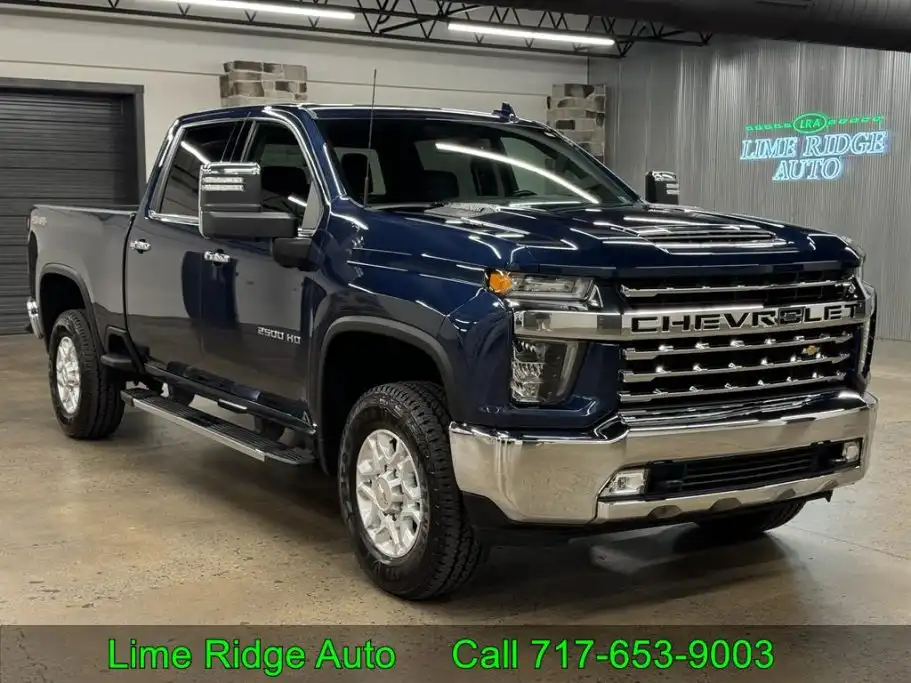 2023 Chevrolet Silverado HD LTZ 4WD Crew Cab Standard Box's photo