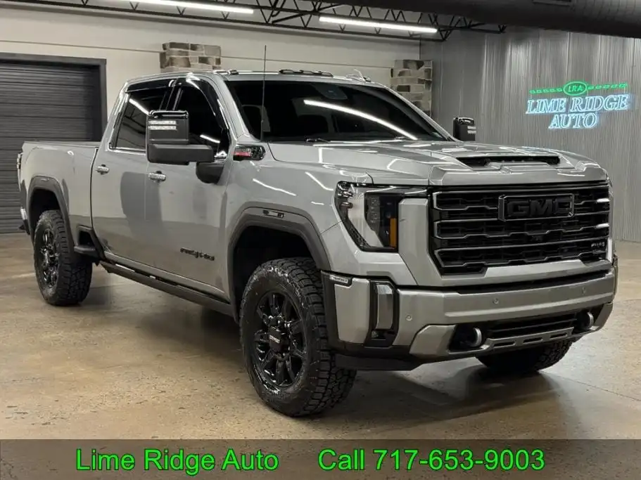 2024 GMC Sierra AT4 4WD Crew Cab Standard Box's photo