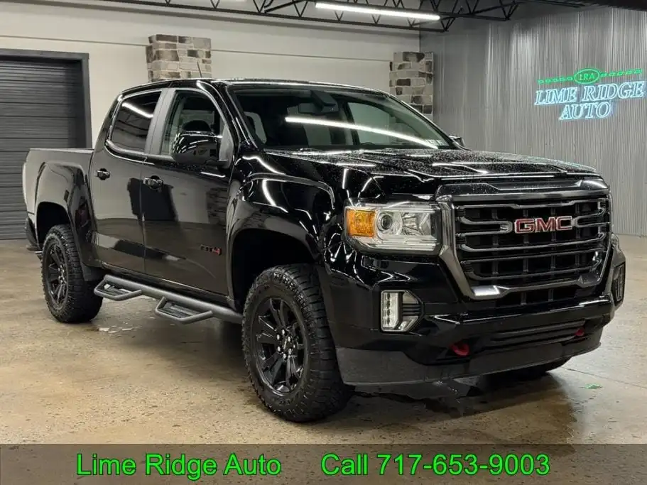 2022 GMC Canyon 4WD AT4 Crew Cab Short Box's photo