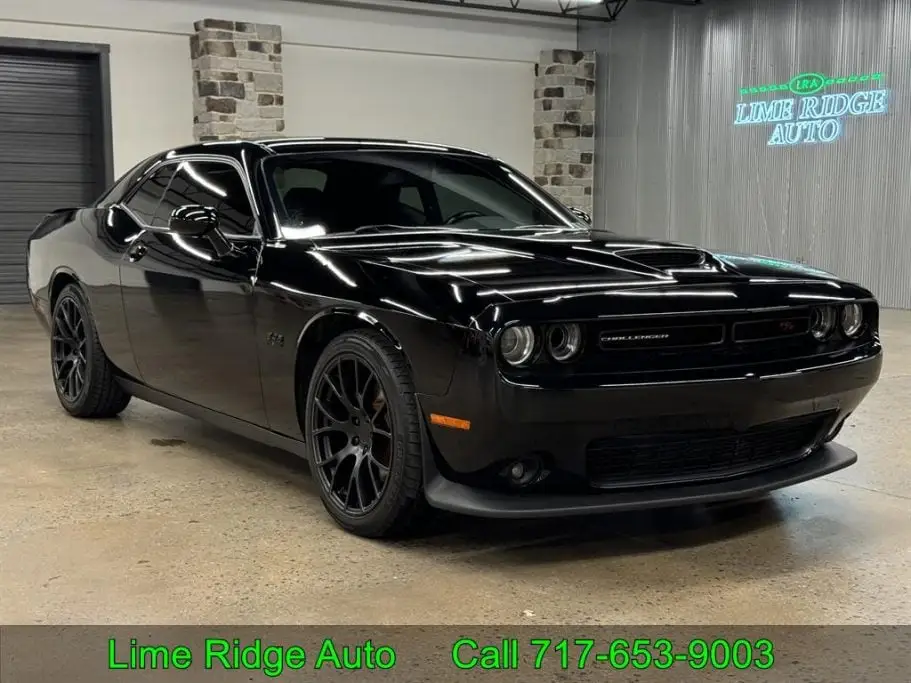 2021 Dodge Challenger R/T photo 1