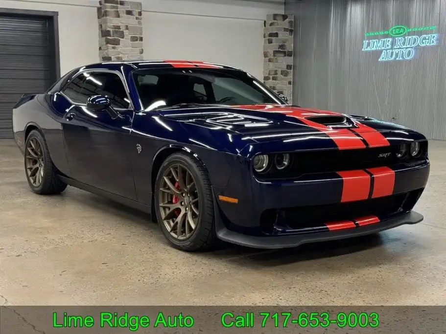 2016 Dodge Challenger SRT Hellcat's photo