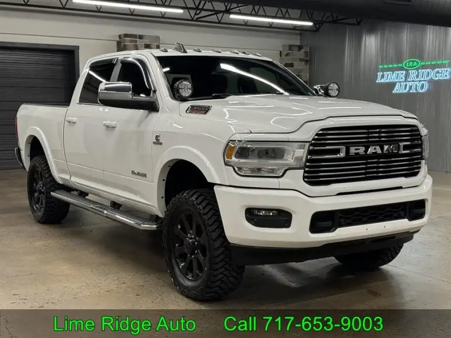 2020 RAM 3500 Laramie 4X4 Crew Cab SWB's photo