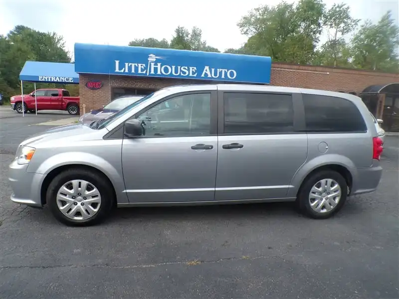 2019 Dodge Grand Caravan SE's photo