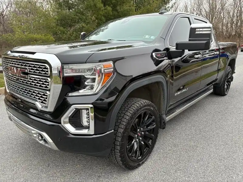 2020 GMC Sierra Denali 4WD Crew Cab Standard Box's photo