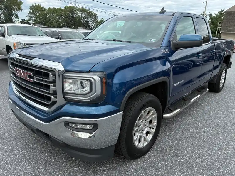2018 GMC Sierra SLE 4WD Double Cab Standard Box's photo
