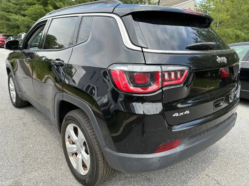2017 Jeep Compass Latitude 4X4 photo 4