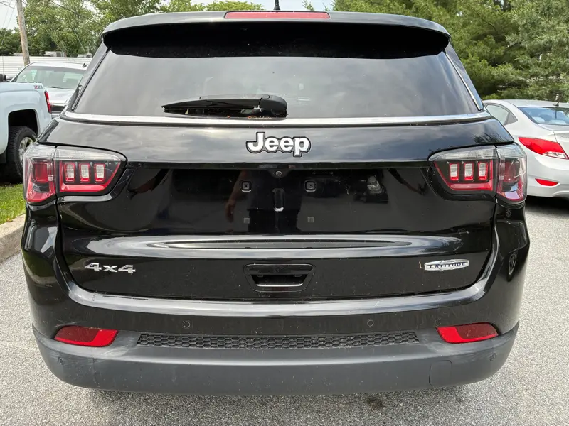 2017 Jeep Compass Latitude 4X4 photo 5