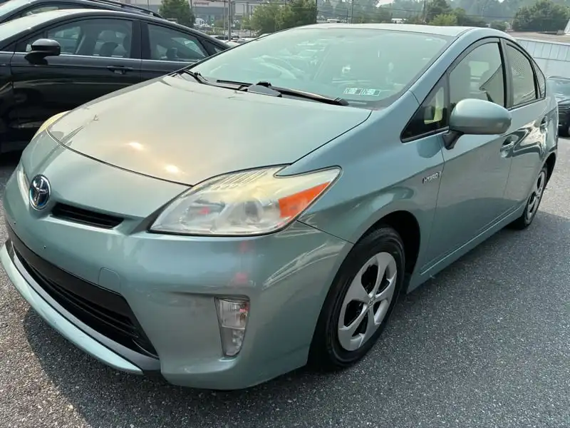 2012 Toyota Prius Two's photo