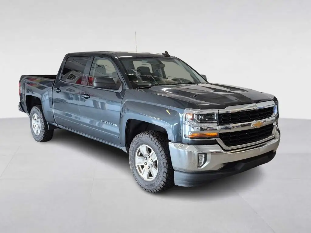2018 Chevrolet Silverado 1500 LT Crew Cab Short Box photo 1