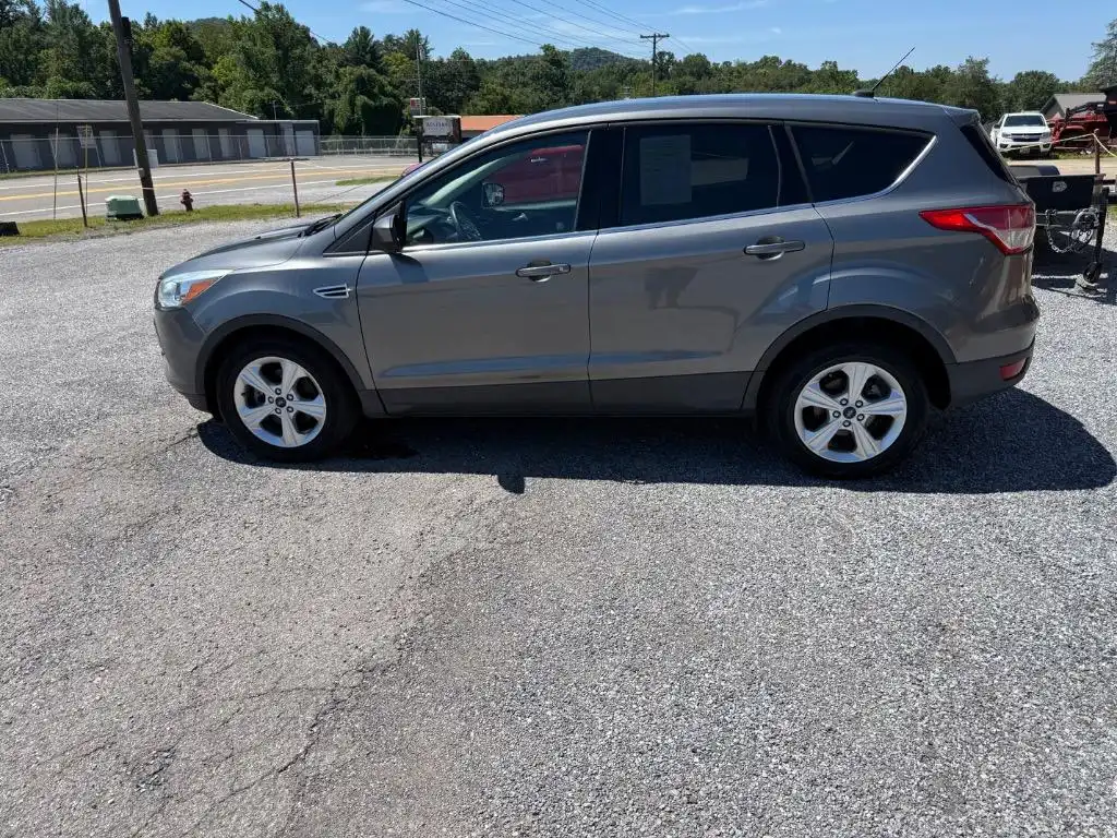 2014 Ford Escape SE's photo