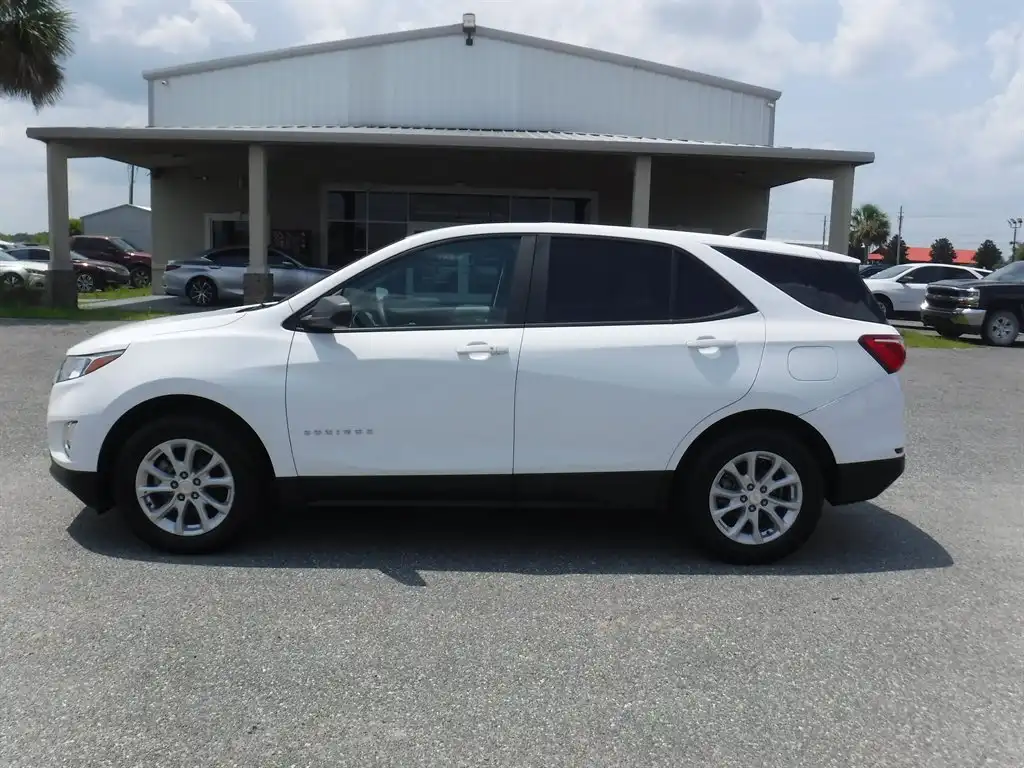 2021 Chevrolet Equinox AWD LS's photo