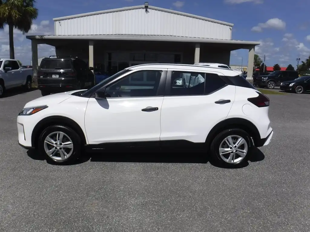 2023 Nissan Kicks 1.6 S's photo