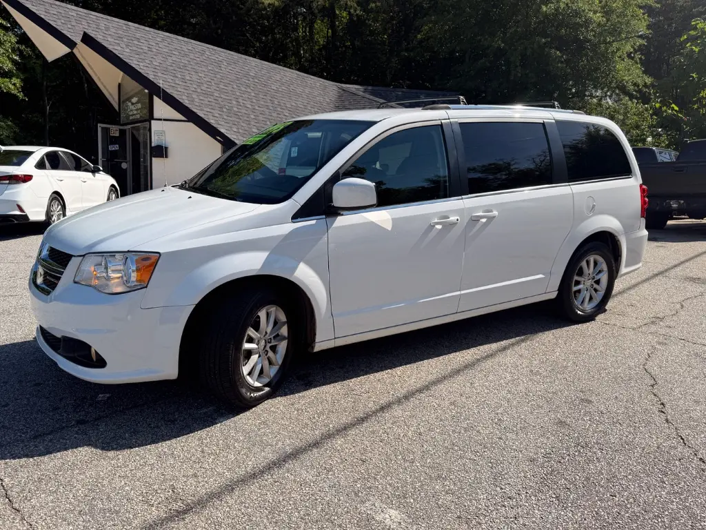 2019 Dodge Grand Caravan SXT photo 3