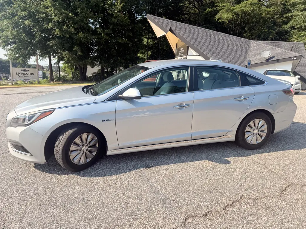 2017 Hyundai Sonata Base photo 4