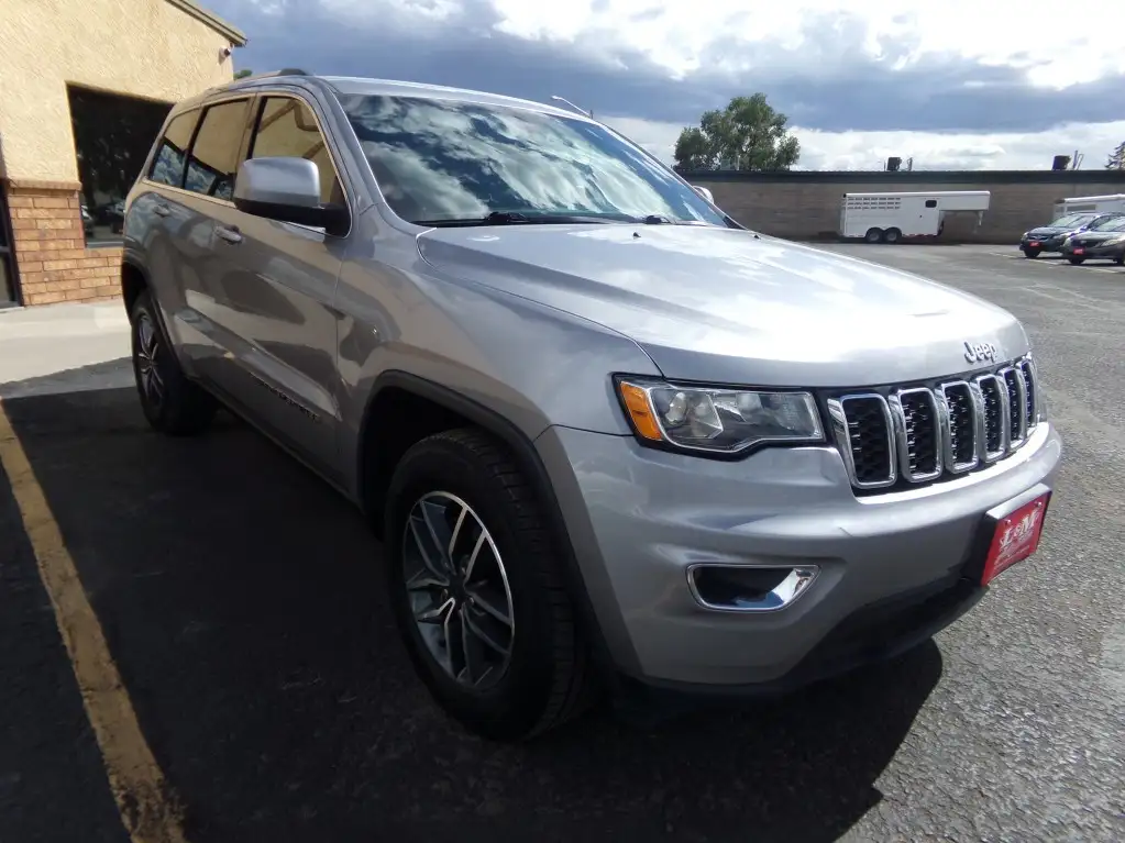 2020 Jeep Grand Cherokee Laredo E 4WD's photo