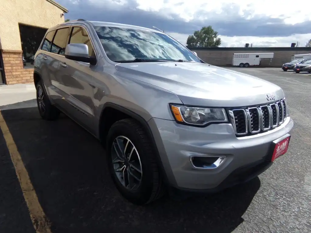 2020 Jeep Grand Cherokee Laredo E 4WD's photo