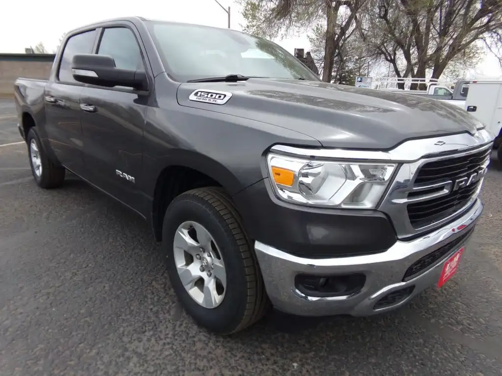 2020 RAM 1500 Big Horn/Lone Star 4x4 Crew Cab 5'7's photo