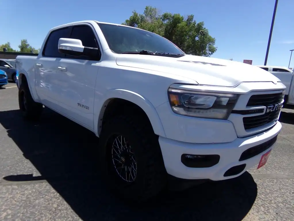 2022 RAM 1500 Laramie 4x4 Crew Cab 5'7's photo