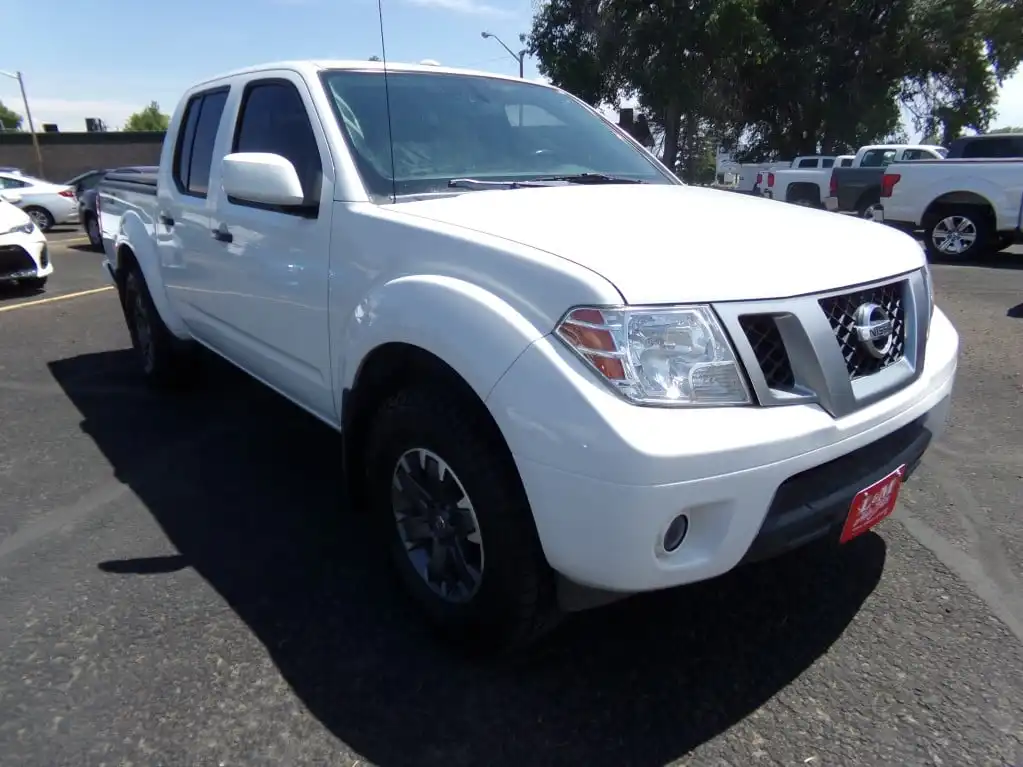 2018 Nissan Frontier 4.0 PRO-4X Crew Cab 4X4 AT's photo