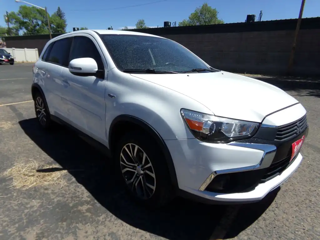 2016 Mitsubishi Outlander Sport 2.0 ES AWC CVT's photo