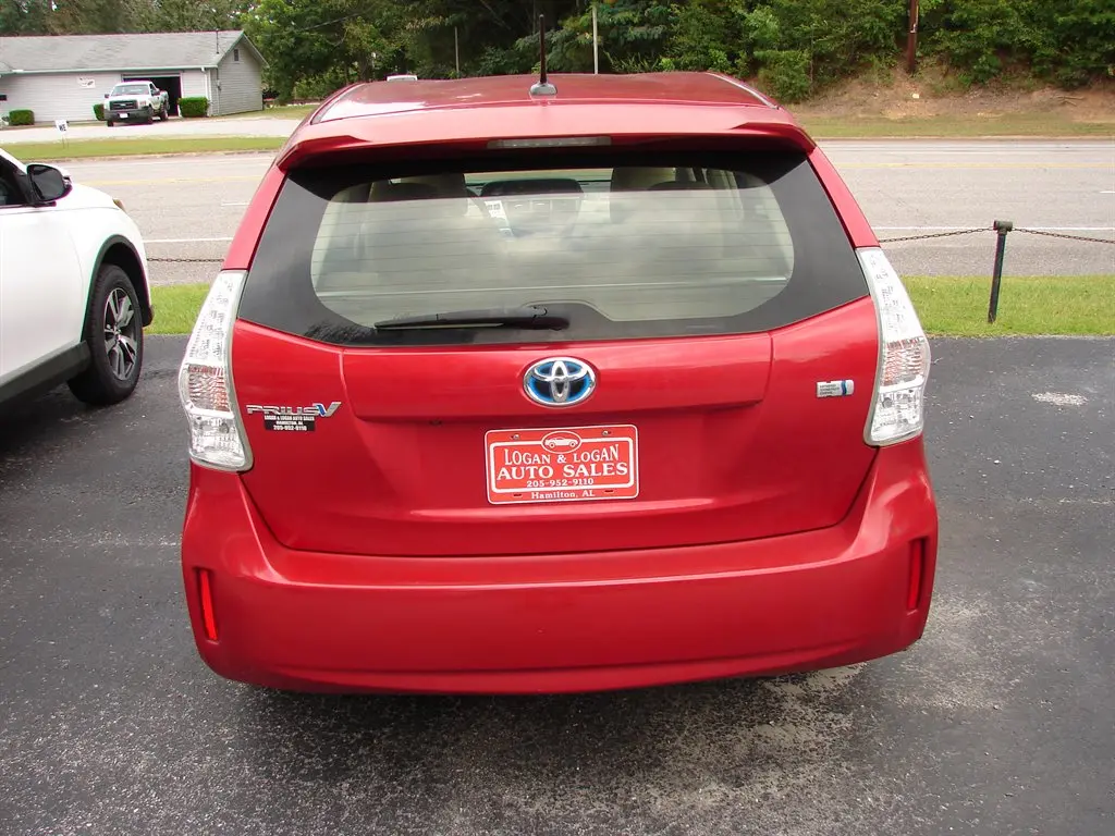 2014 Toyota Prius v Three photo 4
