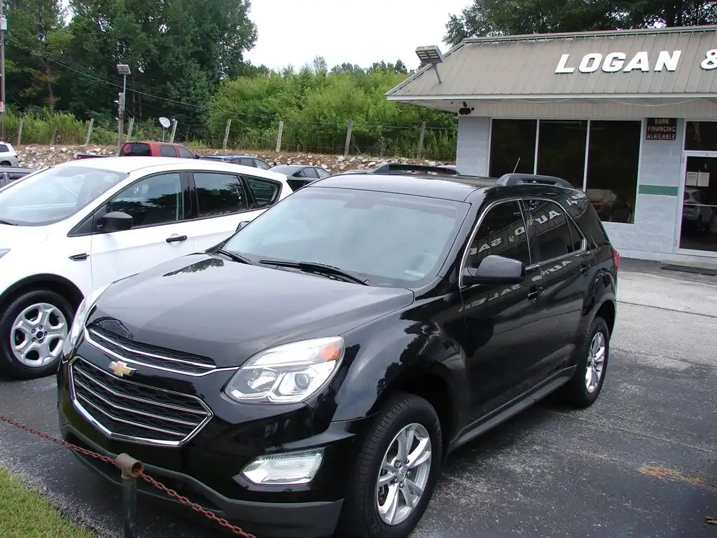 2017 Chevrolet Equinox LT's photo