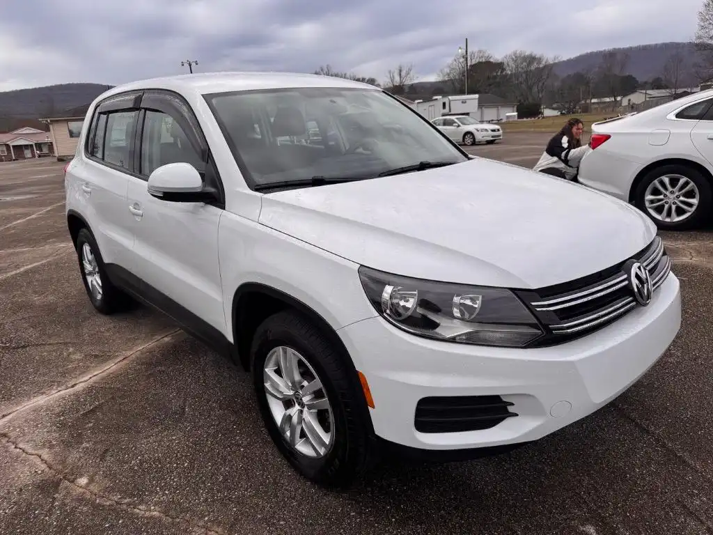 2014 Volkswagen Tiguan 2.0T S Auto's photo