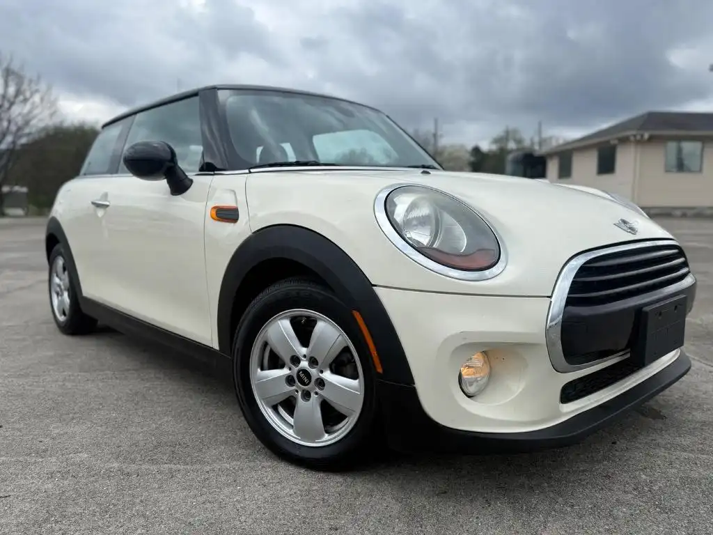 2016 MINI Cooper Base's photo
