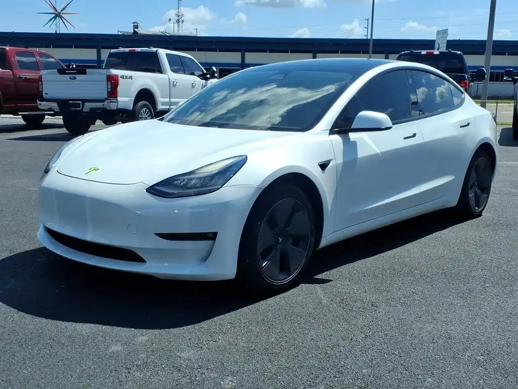 2021 Tesla Model 3 Long Range Dual Motor All-Wheel Drive's photo
